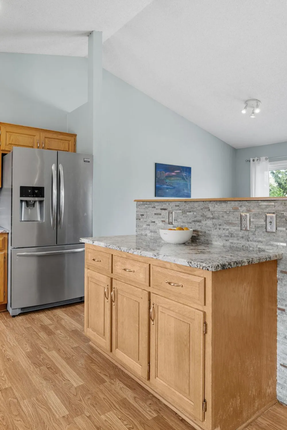 18566 96th Place Maple Grove, MN 55311