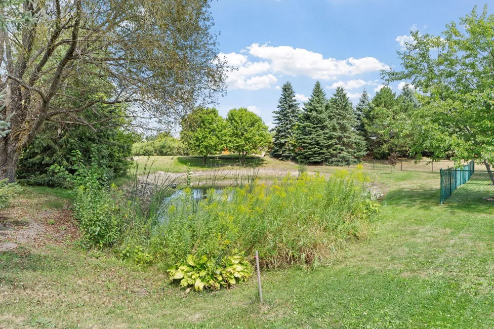 18566 96th Place Maple Grove, MN 55311
