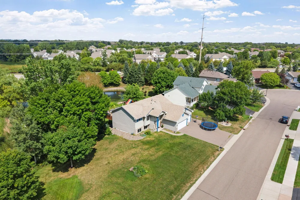 18566 96th Place Maple Grove, MN 55311