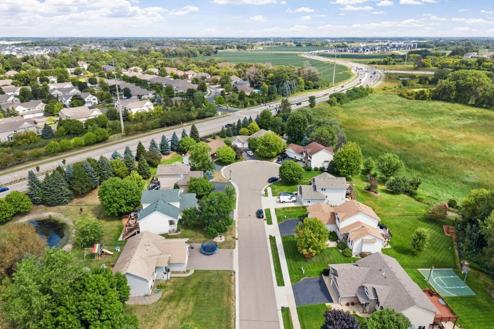 18566 96th Place Maple Grove, MN 55311