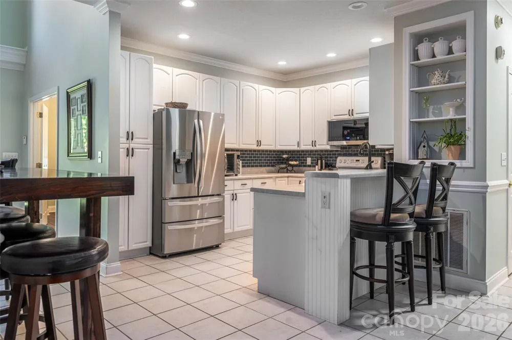 216 Holly Lane Greer, SC 29651