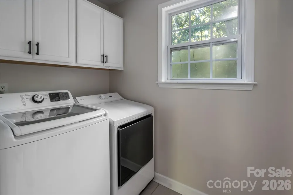 216 Holly Lane Greer, SC 29651