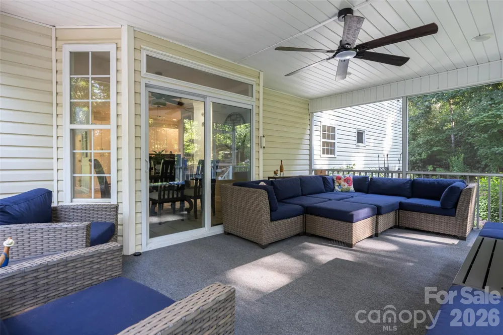 216 Holly Lane Greer, SC 29651