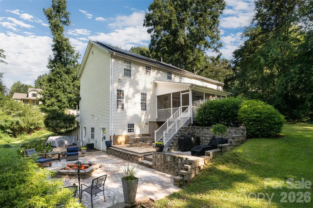 216 Holly Lane Greer, SC 29651