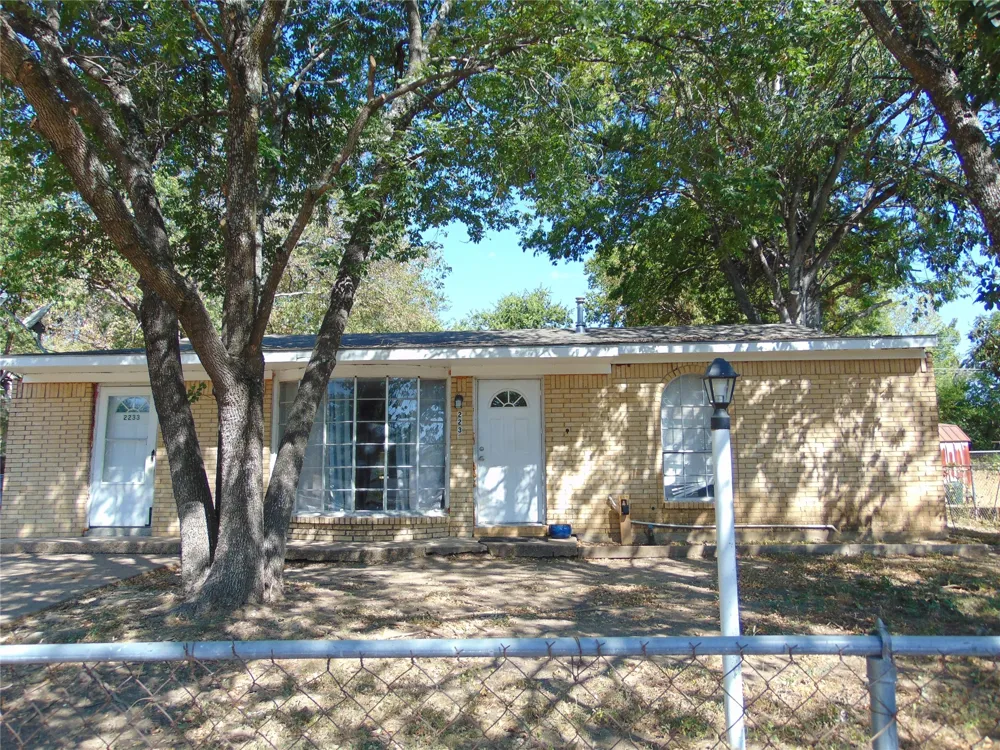 2233 Talco Drive Dallas, TX 75241