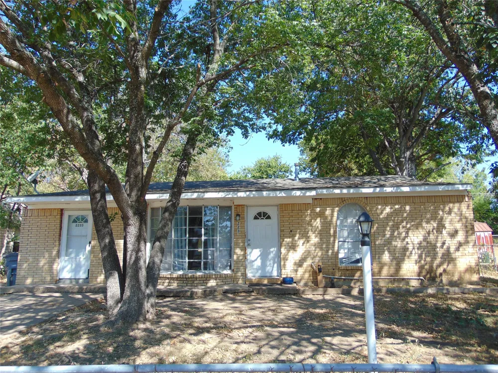 2233 Talco Drive Dallas, TX 75241