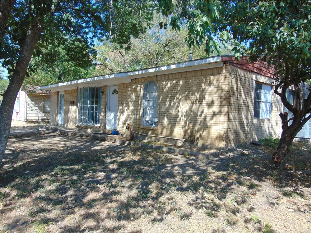 2233 Talco Drive Dallas, TX 75241