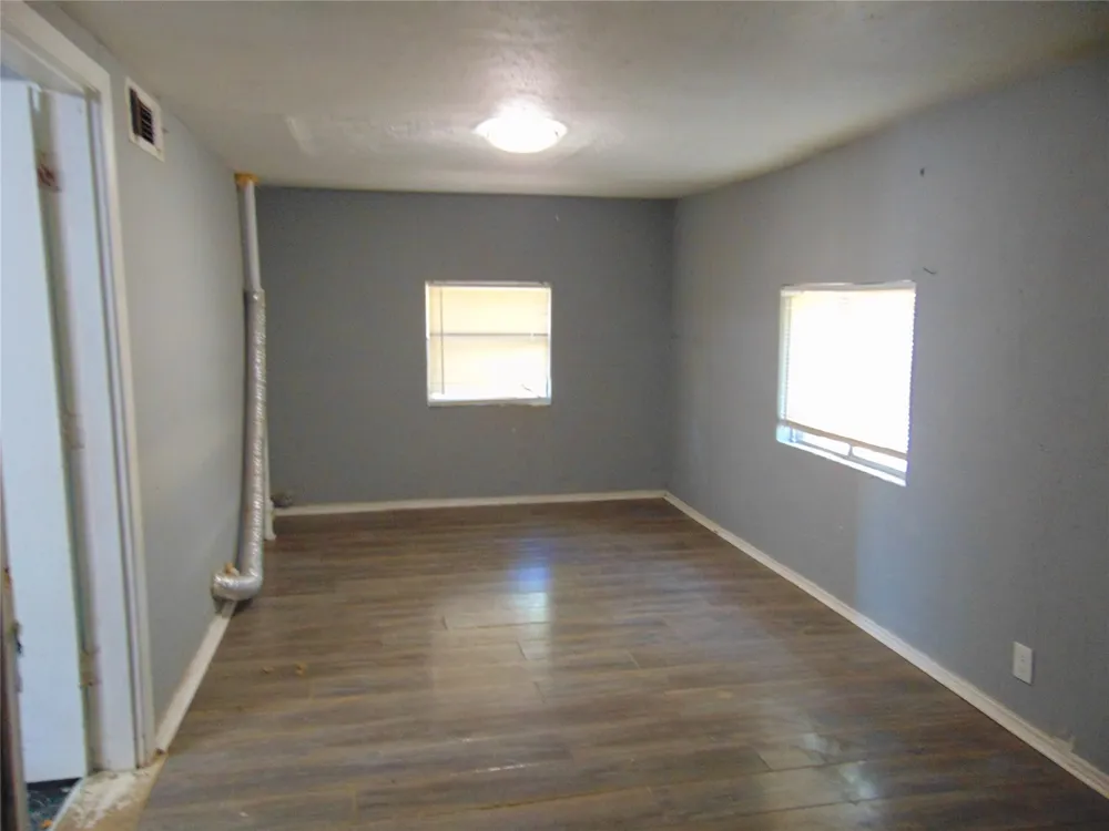2233 Talco Drive Dallas, TX 75241