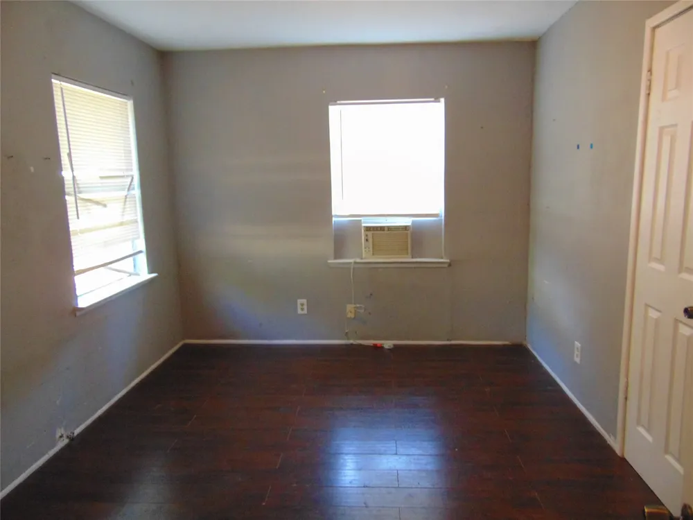 2233 Talco Drive Dallas, TX 75241