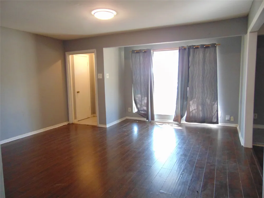 2233 Talco Drive Dallas, TX 75241