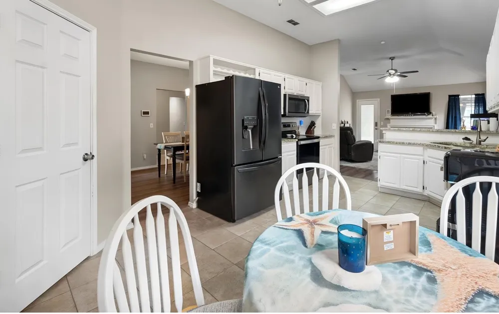 6929 Wooddale Drive Watauga, TX 76148
