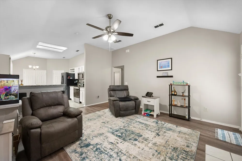 6929 Wooddale Drive Watauga, TX 76148
