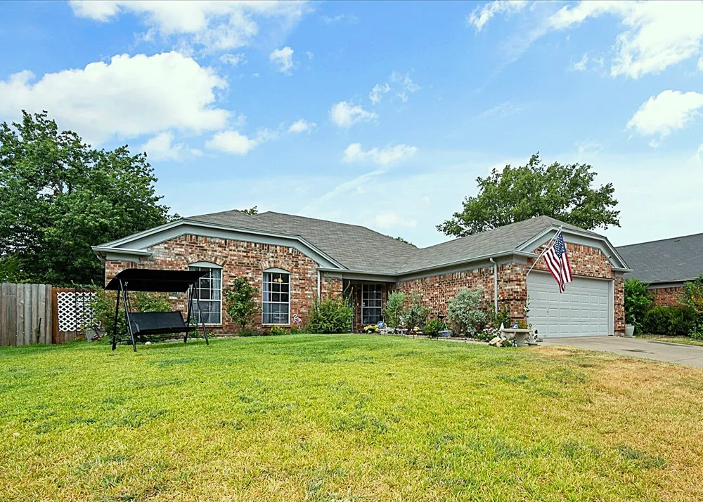 6929 Wooddale Drive Watauga, TX 76148