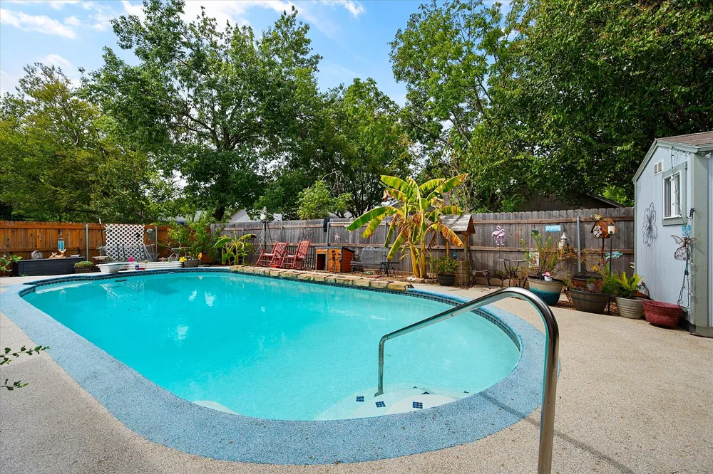 6929 Wooddale Drive Watauga, TX 76148