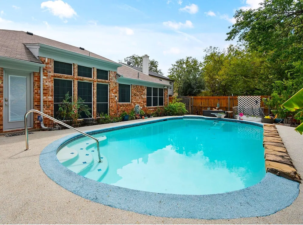 6929 Wooddale Drive Watauga, TX 76148