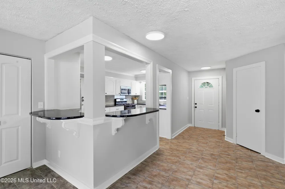728 Colonial Circle Jackson, MS 39211