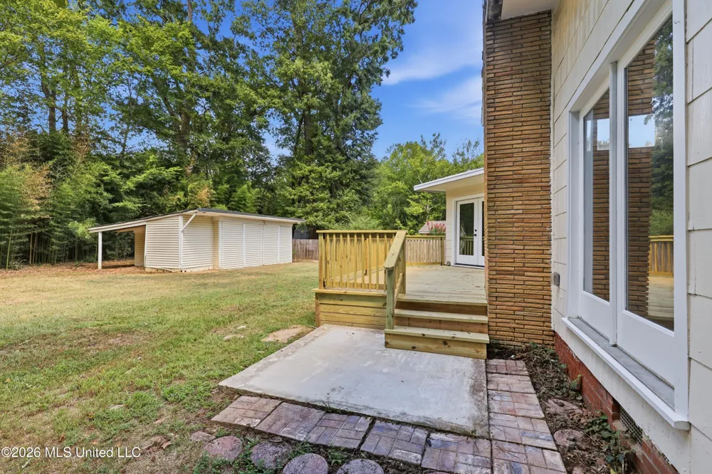 728 Colonial Circle Jackson, MS 39211