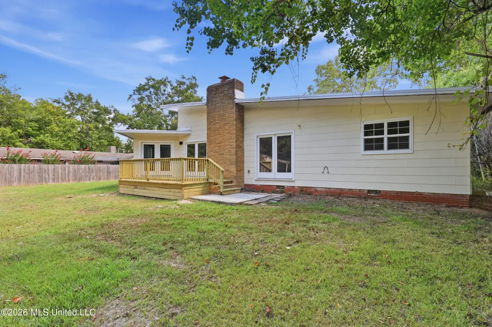 728 Colonial Circle Jackson, MS 39211