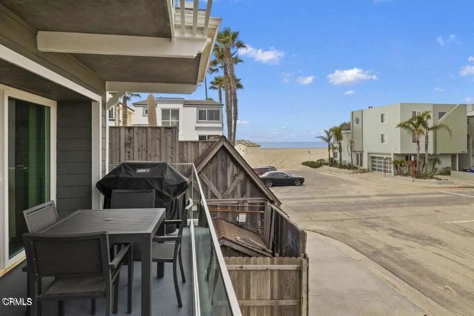 104 La Brea Street Oxnard, CA 93035