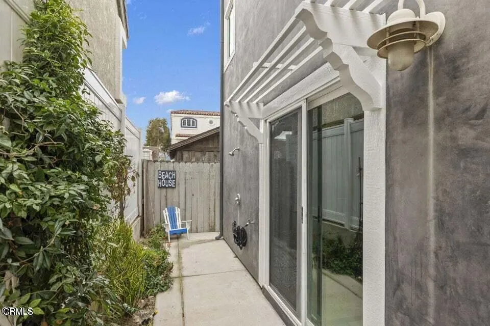 104 La Brea Street Oxnard, CA 93035