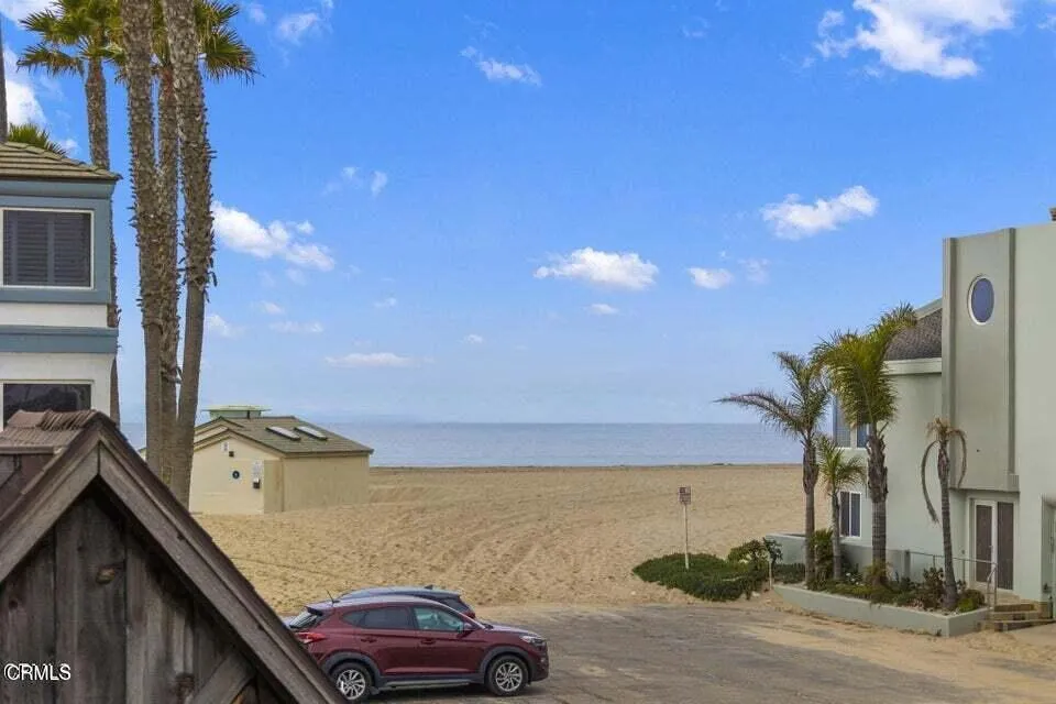 104 La Brea Street Oxnard, CA 93035