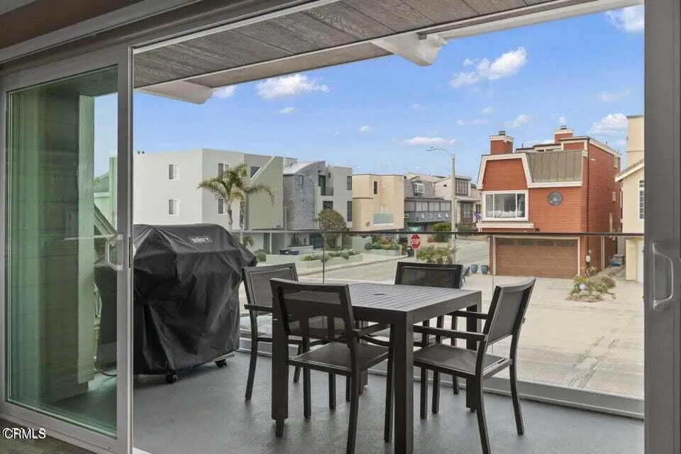 104 La Brea Street Oxnard, CA 93035