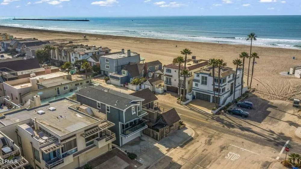 104 La Brea Street Oxnard, CA 93035