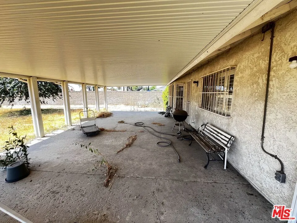 689 W Norwood Street Rialto, CA 92377