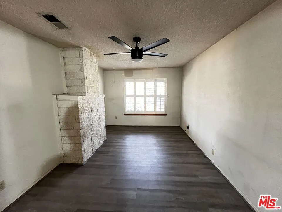 689 W Norwood Street Rialto, CA 92377