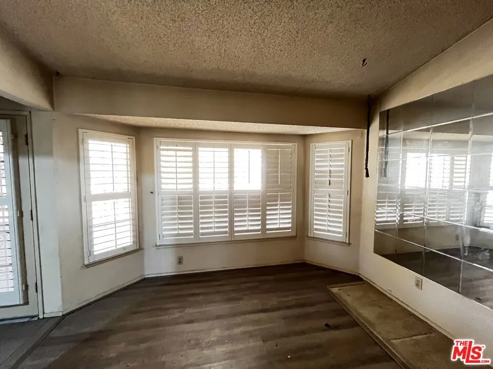 689 W Norwood Street Rialto, CA 92377