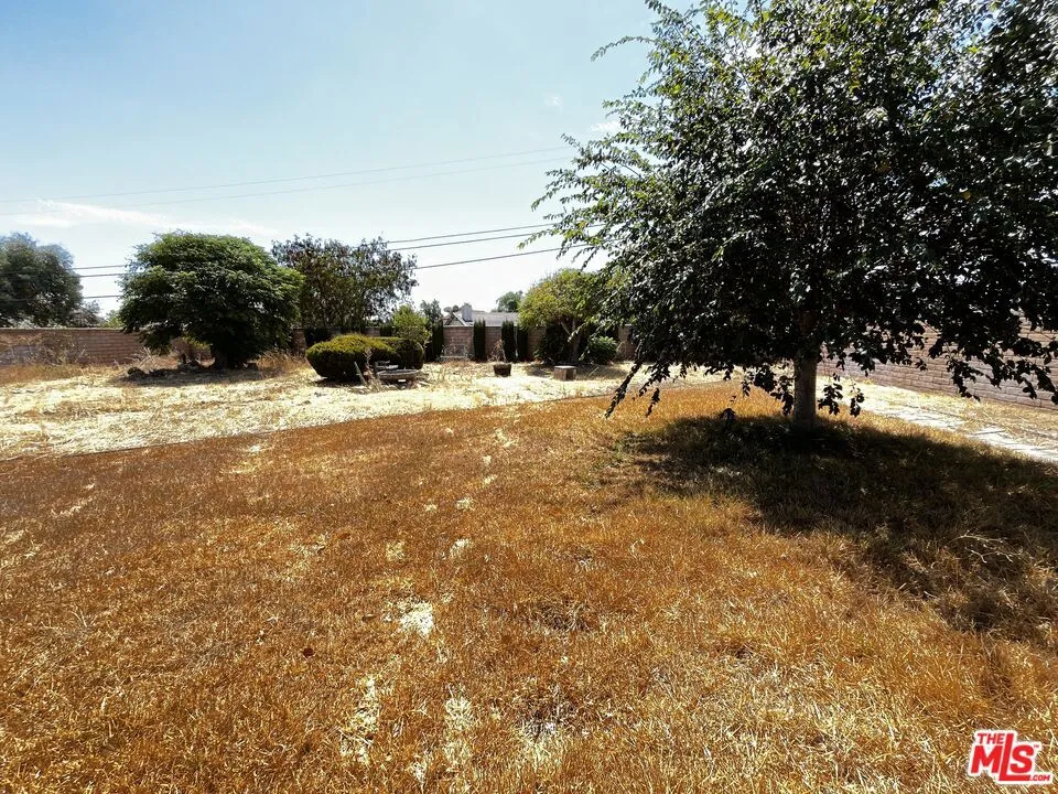 689 W Norwood Street Rialto, CA 92377