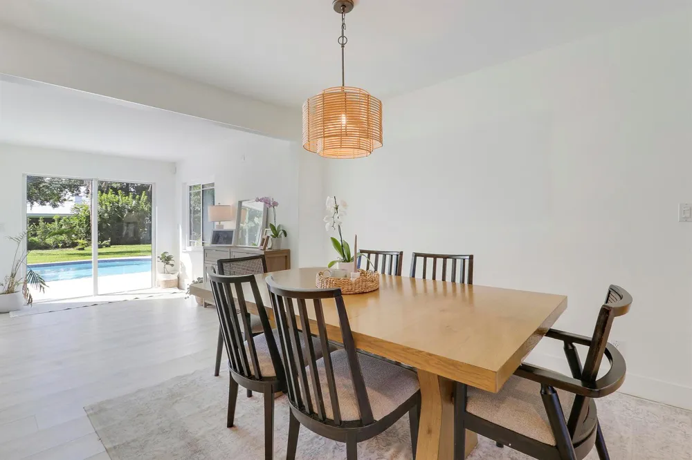 8016 SE PALM STREET Hobe Sound, FL 33455