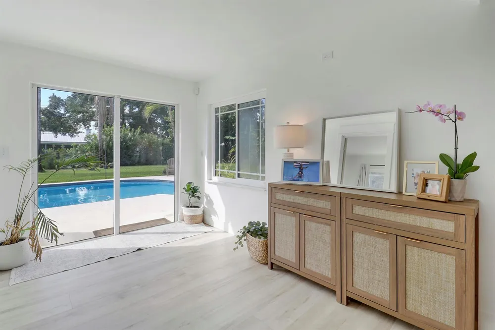 8016 SE PALM STREET Hobe Sound, FL 33455