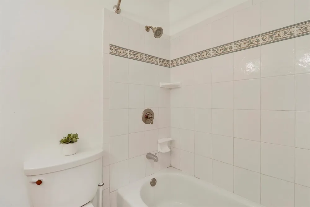 8016 SE PALM STREET Hobe Sound, FL 33455