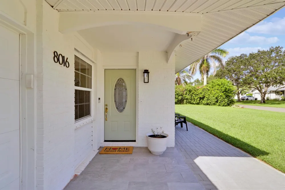 8016 SE PALM STREET Hobe Sound, FL 33455