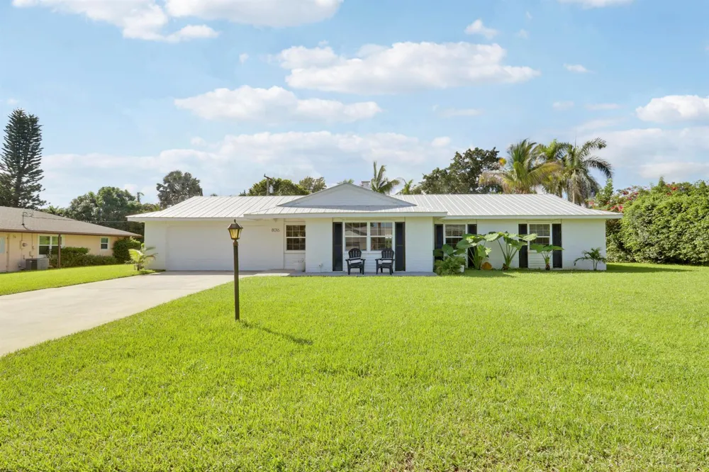 8016 SE PALM STREET Hobe Sound, FL 33455