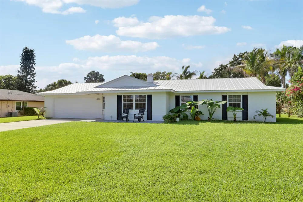 8016 SE PALM STREET Hobe Sound, FL 33455