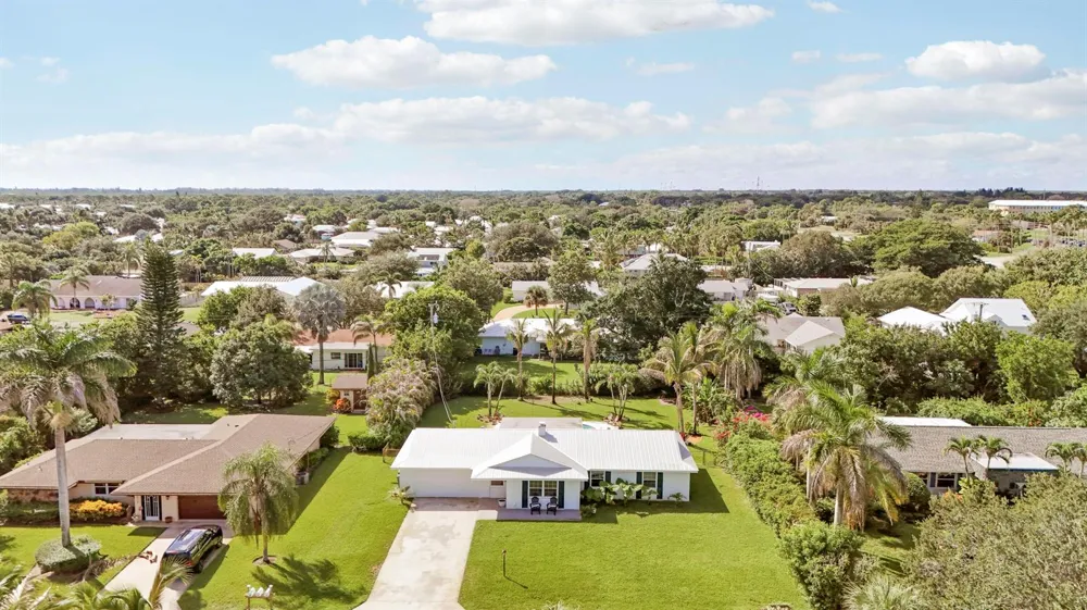 8016 SE PALM STREET Hobe Sound, FL 33455