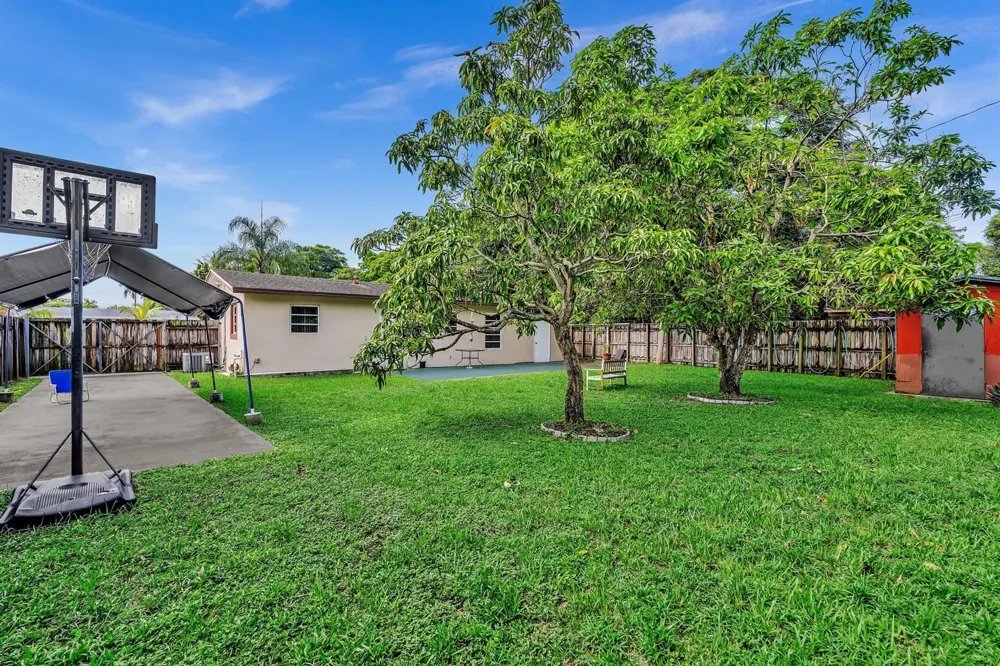 6143 NW 22ND STREET Margate, FL 33063