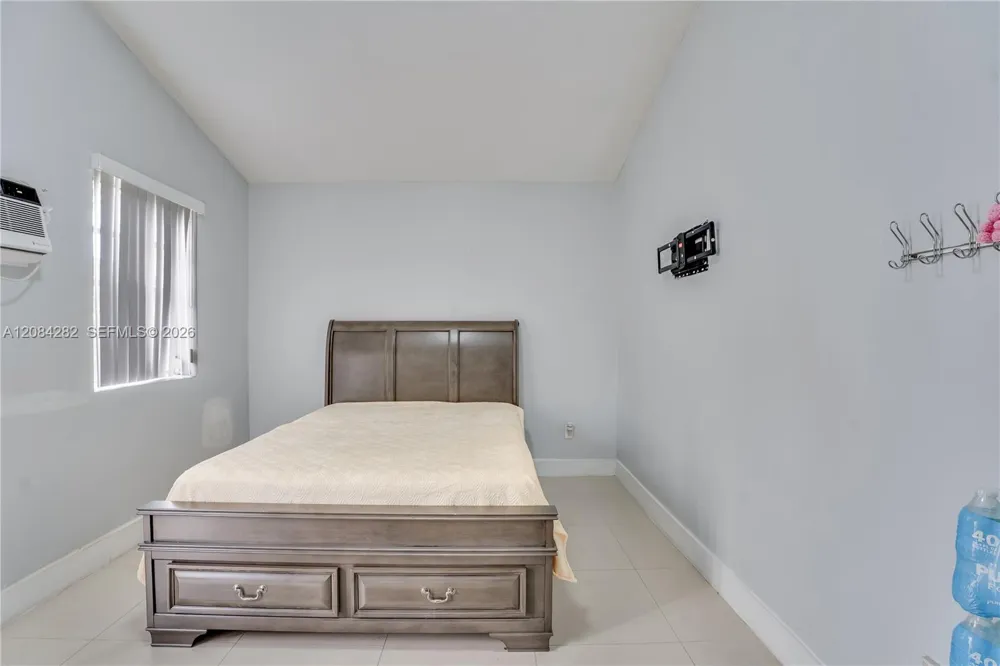 1146 Jann Ave Opa-Locka, FL 33054