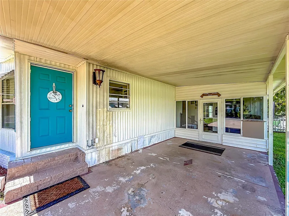 1157 CAPELLA DRIVE Tavares, FL 32778