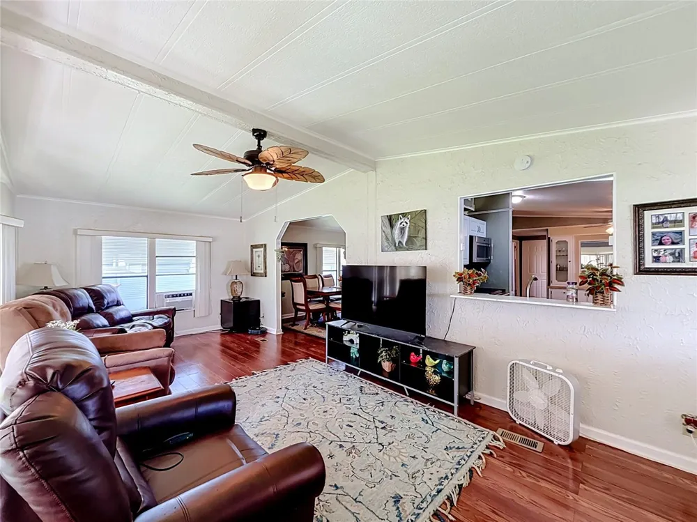 1157 CAPELLA DRIVE Tavares, FL 32778