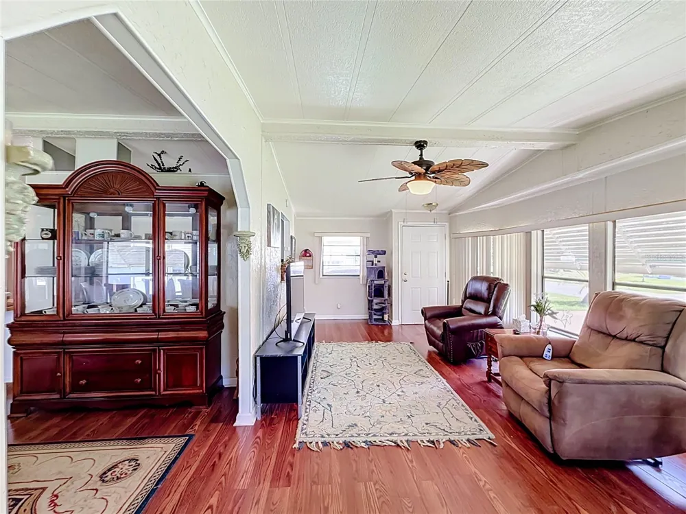 1157 CAPELLA DRIVE Tavares, FL 32778
