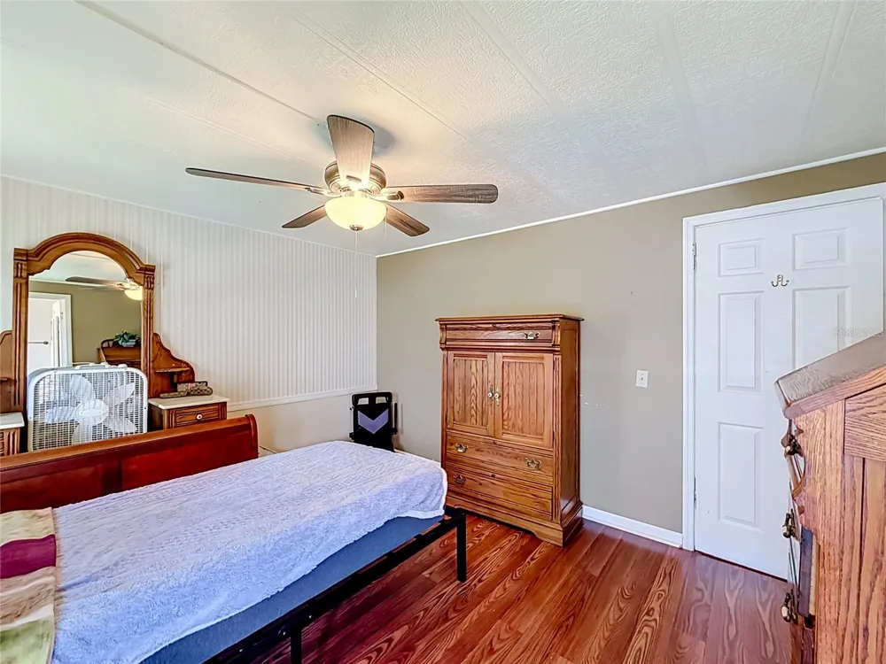 1157 CAPELLA DRIVE Tavares, FL 32778