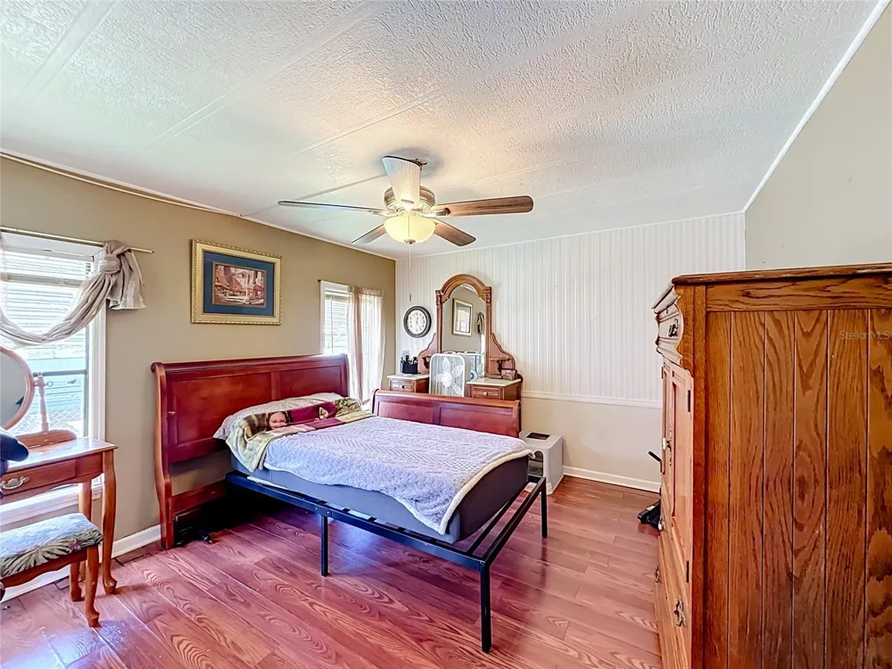 1157 CAPELLA DRIVE Tavares, FL 32778