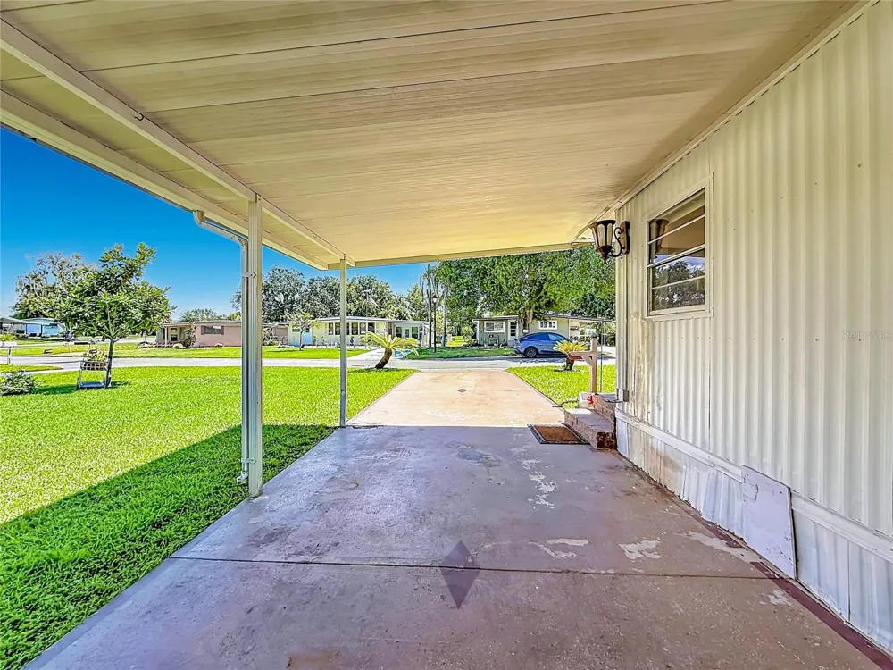 1157 CAPELLA DRIVE Tavares, FL 32778