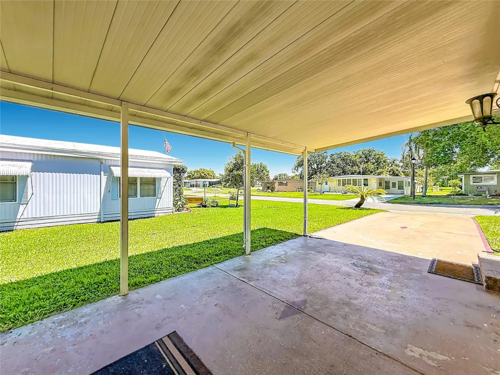 1157 CAPELLA DRIVE Tavares, FL 32778