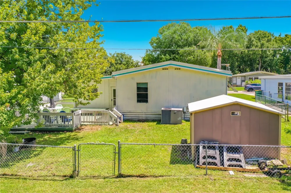 1157 CAPELLA DRIVE Tavares, FL 32778