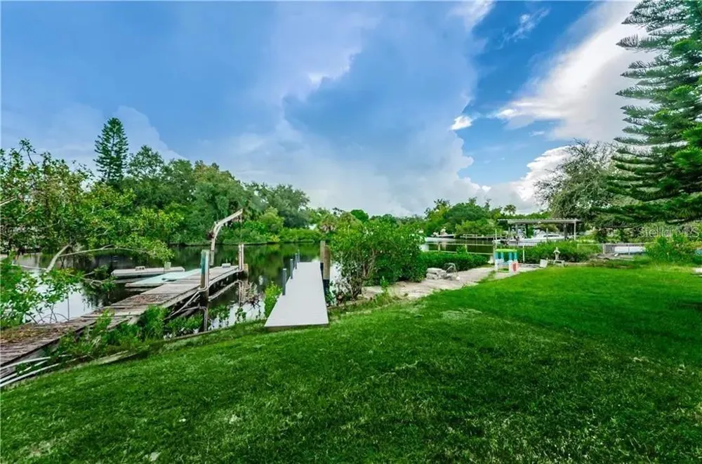 RIVERSIDE DRIVE Tarpon Springs, FL 34689