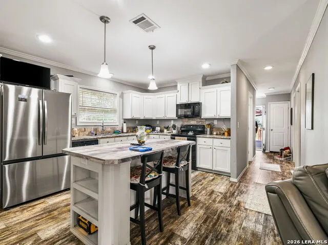1470 PATTON RD Somerset, TX 78069